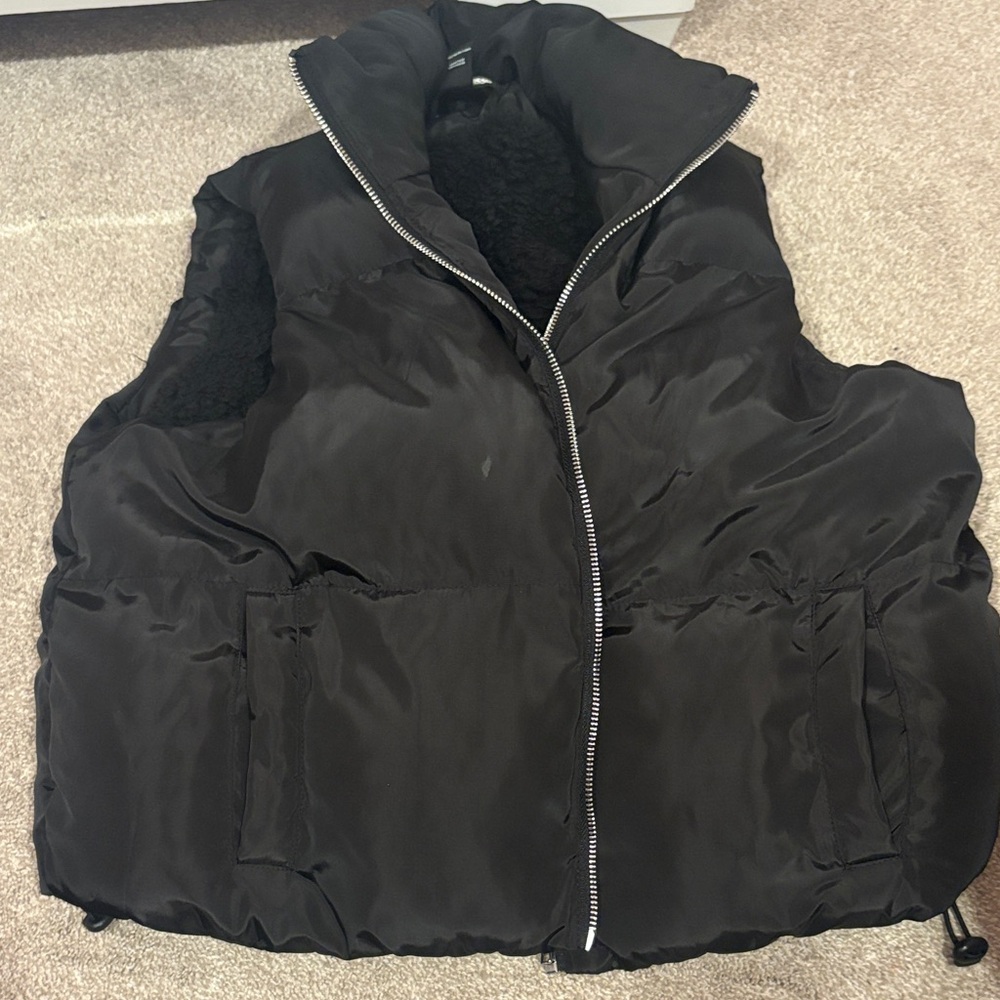 Charlotte Russe Black Quilted Vest
